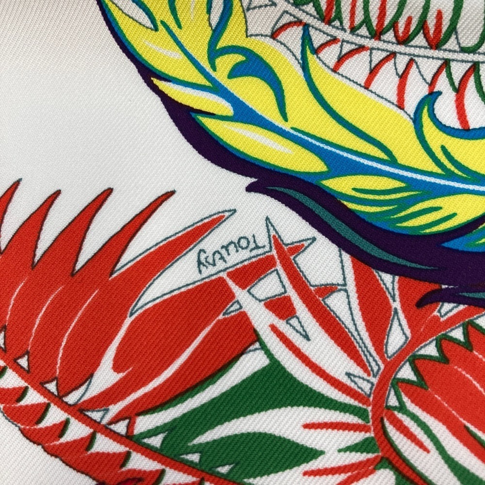 HERMES White Silk Scarf - Picture 10 of 10